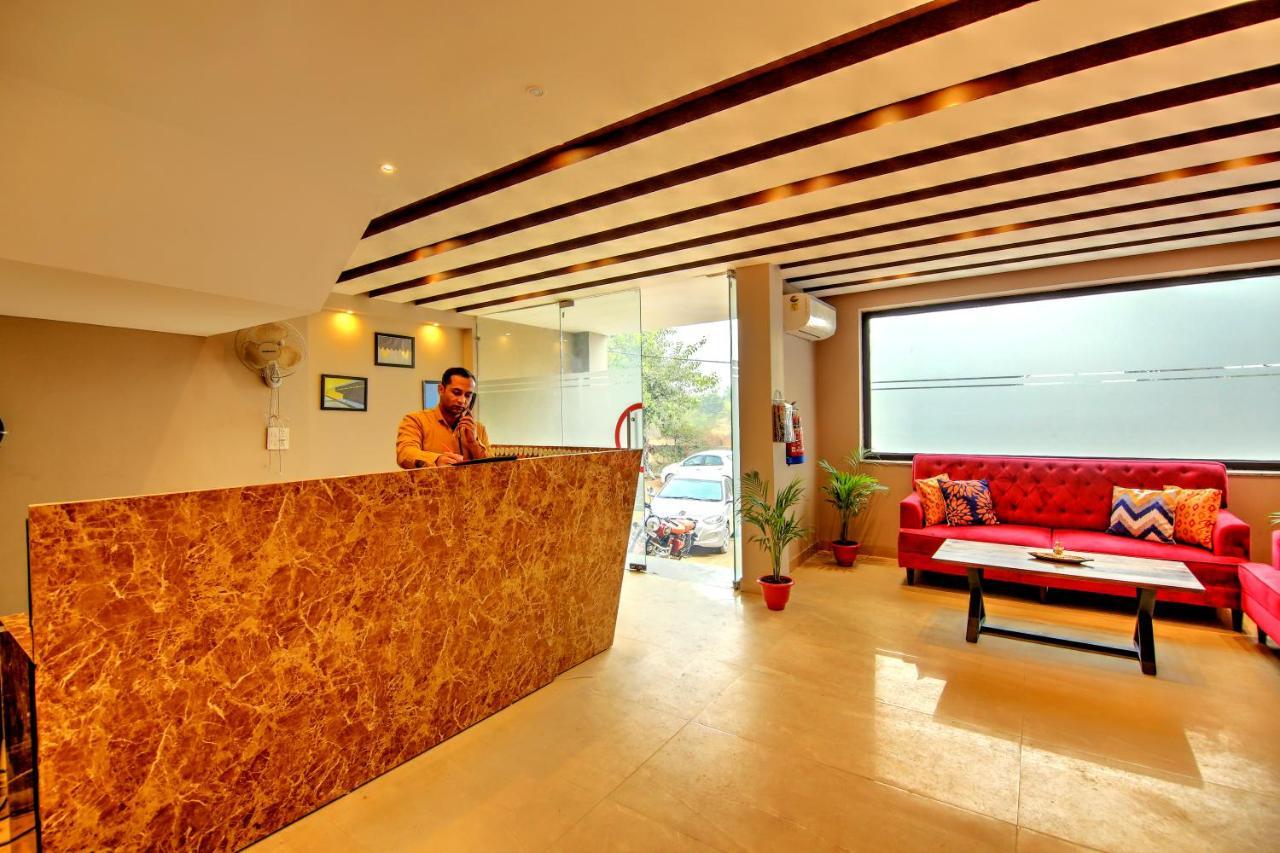 Artisan Rooms New Delhi Exterior photo